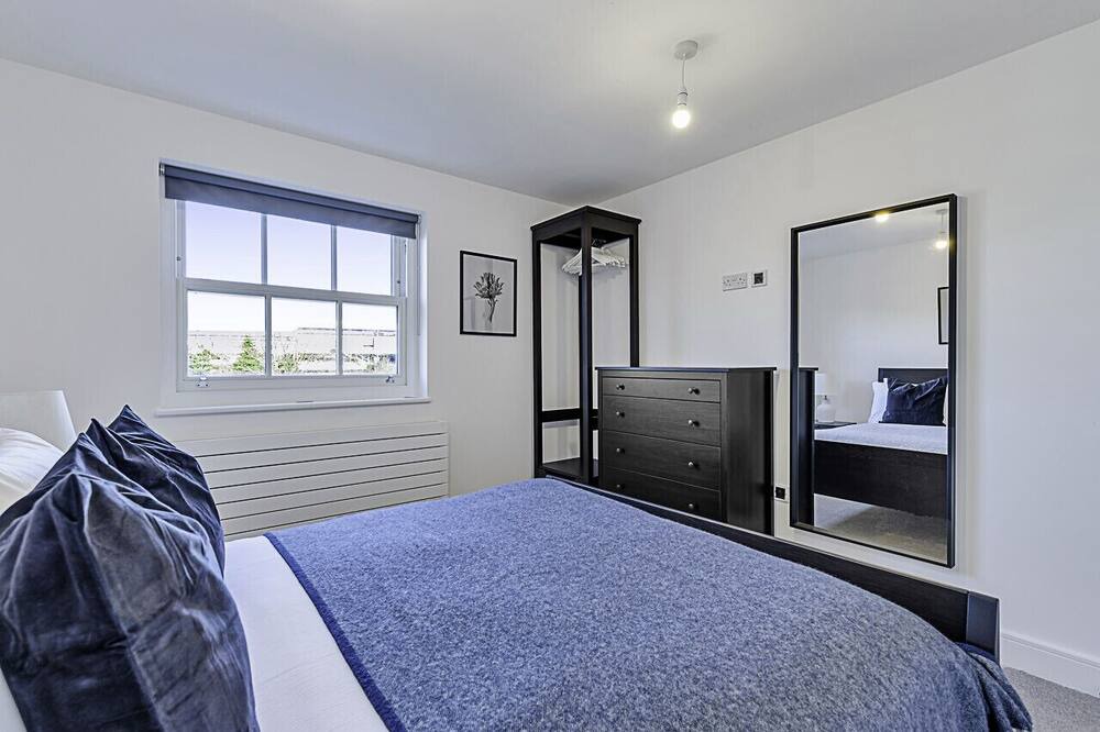 Photo of Bedroom in Turnham Green