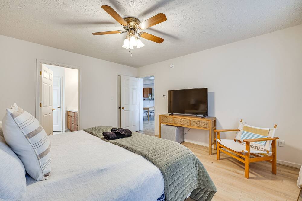 Photo of Bedroom in Cats Paw