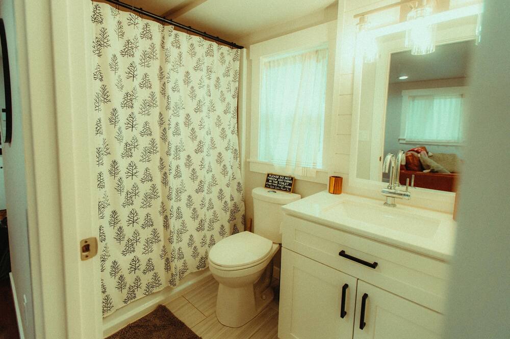 Photo of Bathroom in Arlington