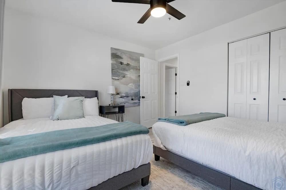 Photo of Bedroom in Clinton