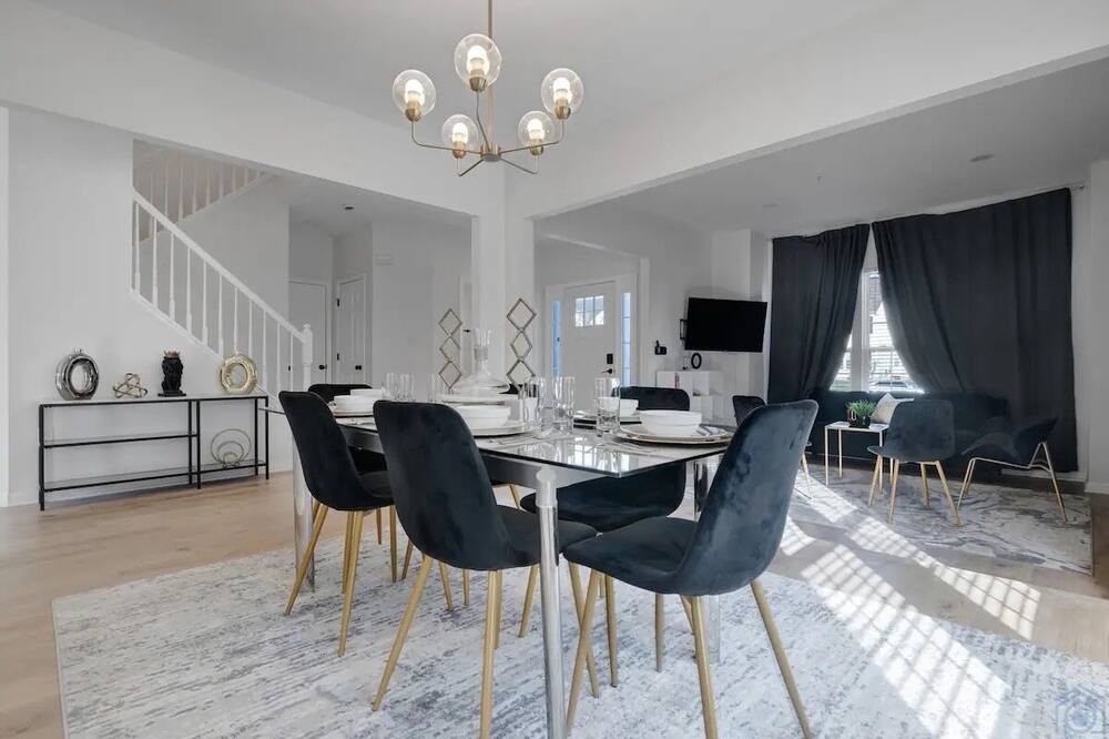 Photo of Others in Clinton