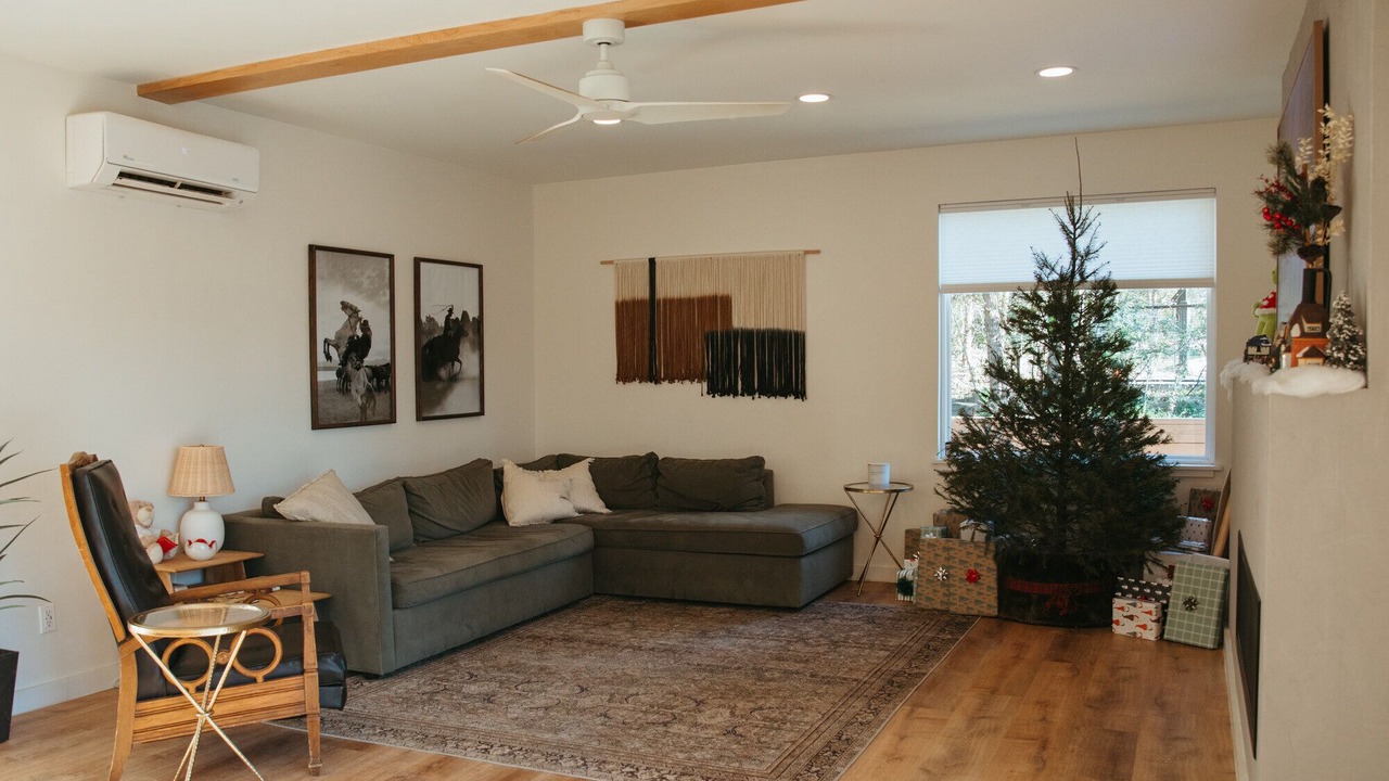 Photo of Livingroom in Prairie Lea