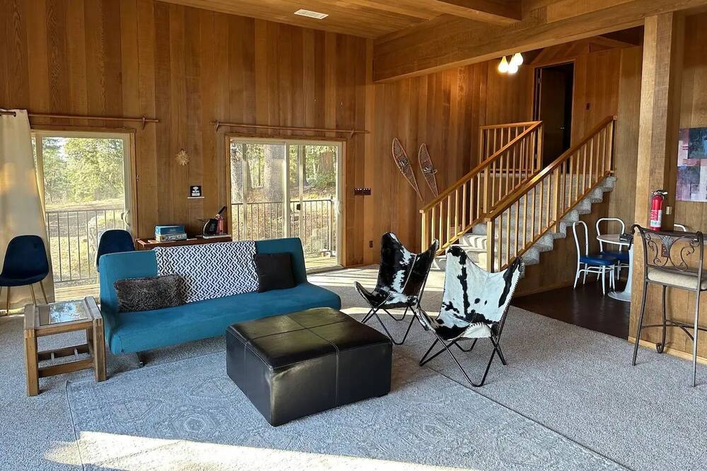 Photo of Livingroom in Nevada City