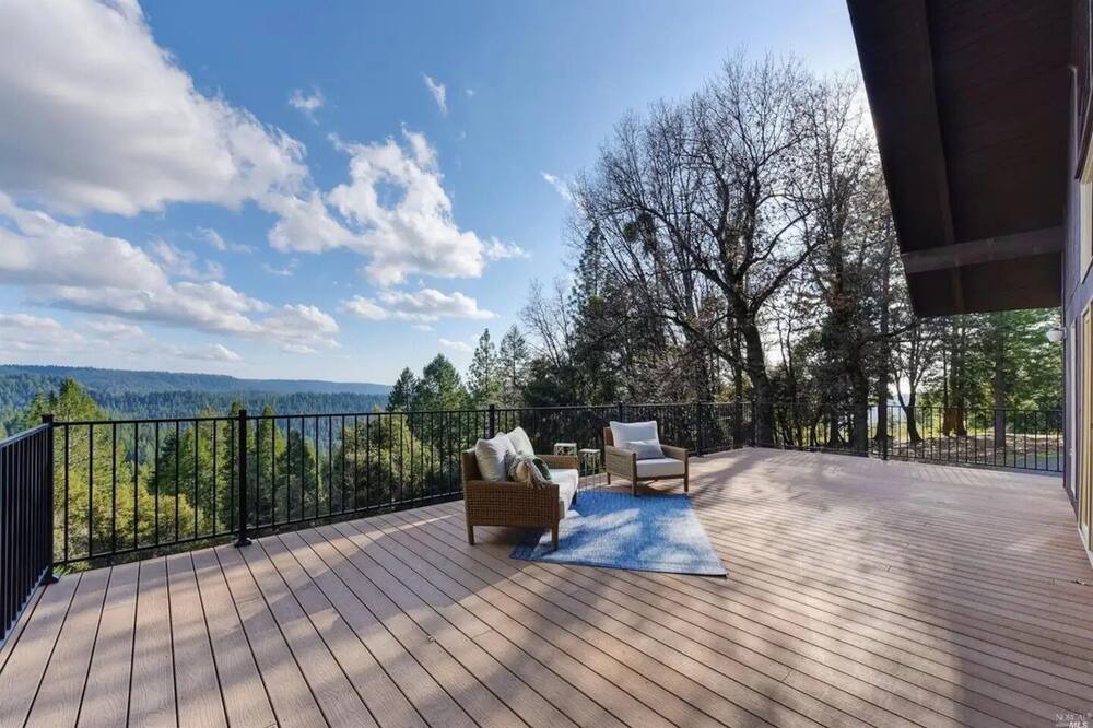 Photo of Patio Balcony in Nevada City