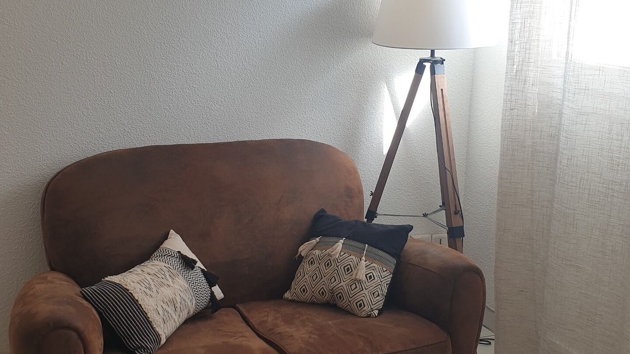 Photo of Others in Valence