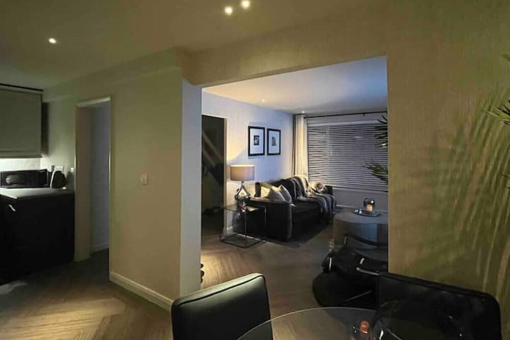 Photo of Others in Bagshot