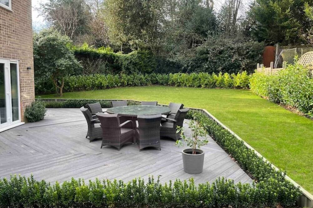 Photo of Outdoor in Bagshot