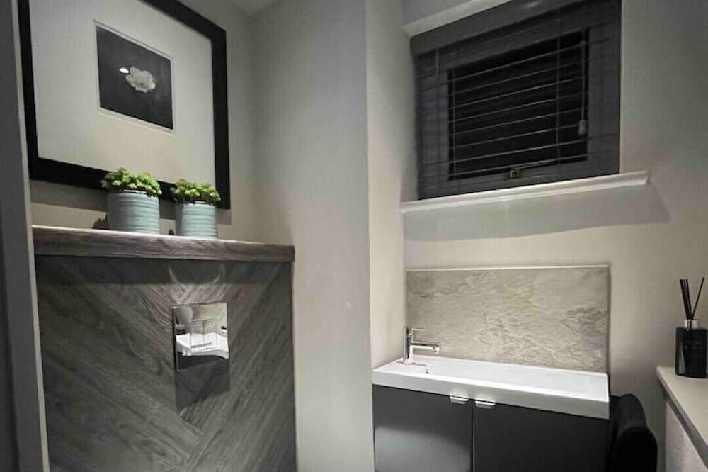 Photo of Others in Bagshot