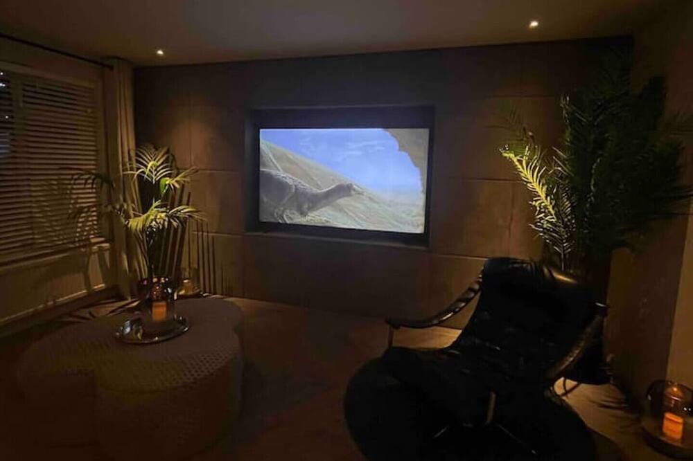 Photo of Others in Bagshot