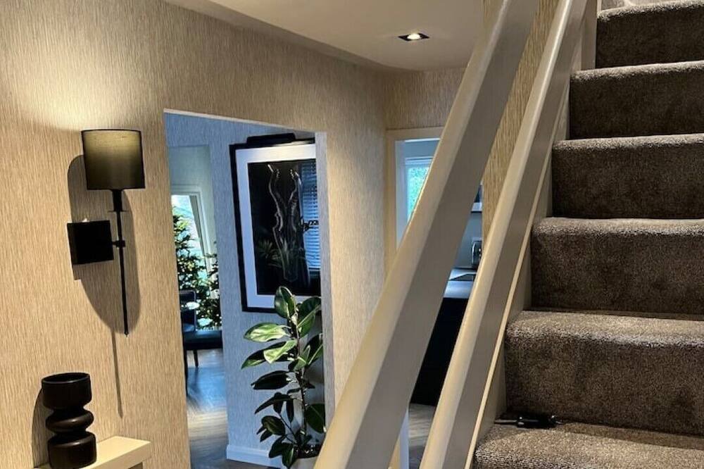 Photo of Others in Bagshot