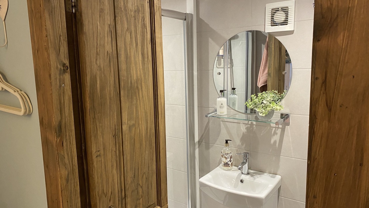 Photo of Bathroom in Worth