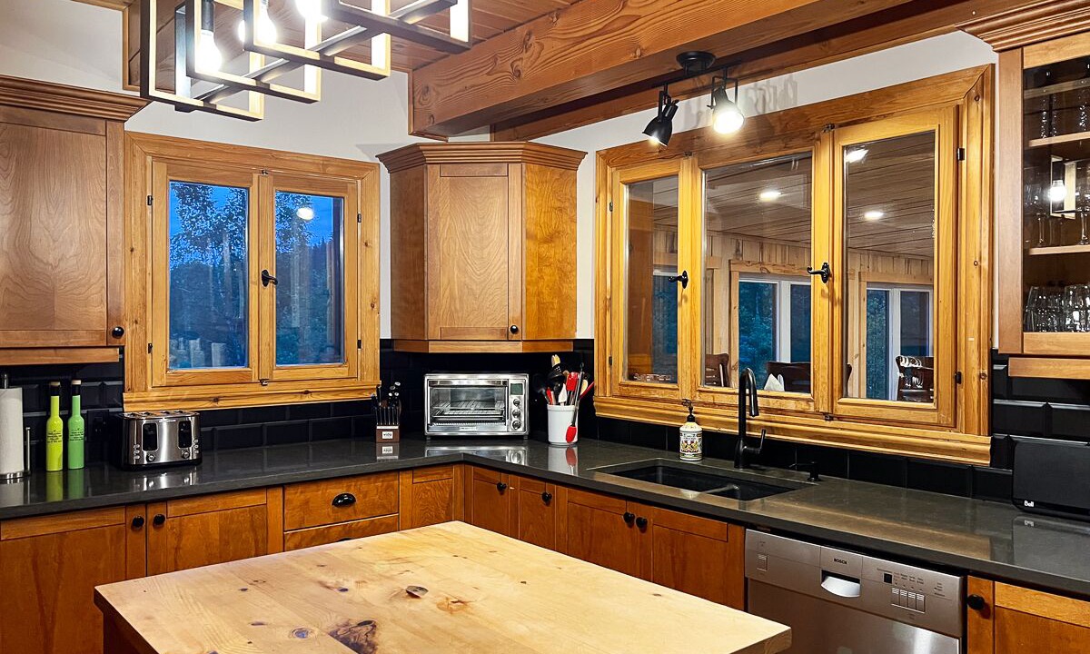 Photo of Kitchen in Notre-Dame-de-la-Merci