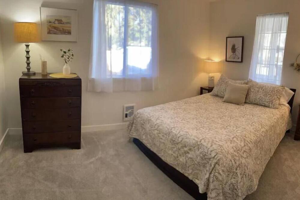 Photo of Bedroom in Snohomish