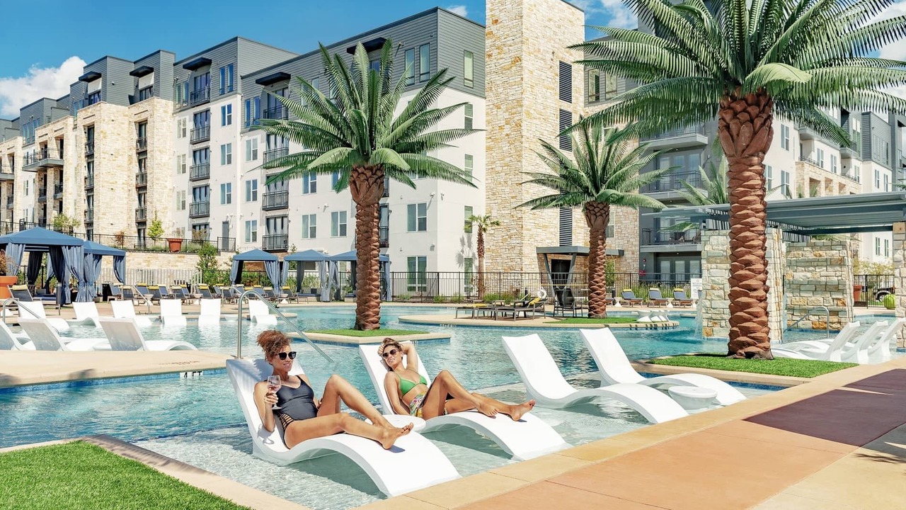 Photo of Outdoor in Dallas-Fort Worth Metroplex DFW