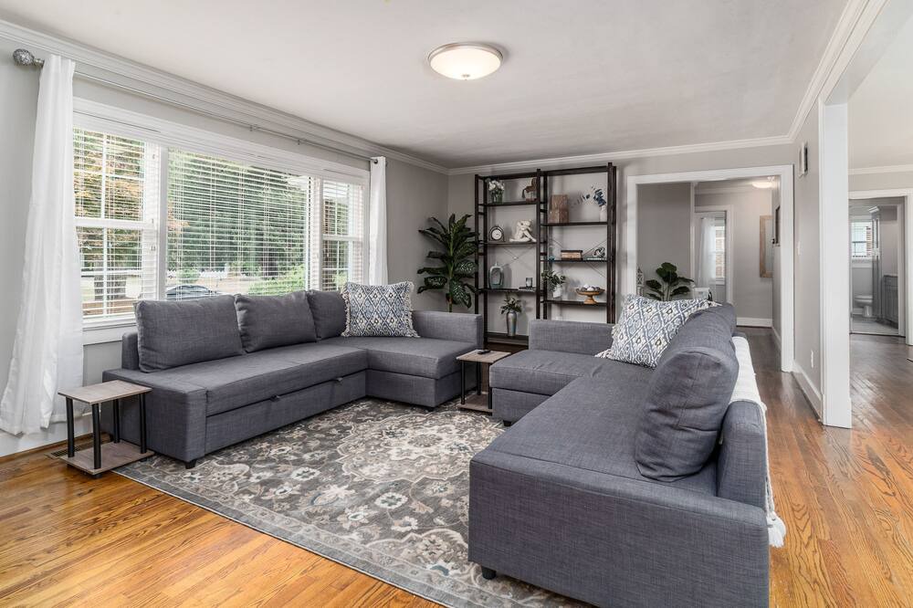 Photo of Livingroom in Greenville