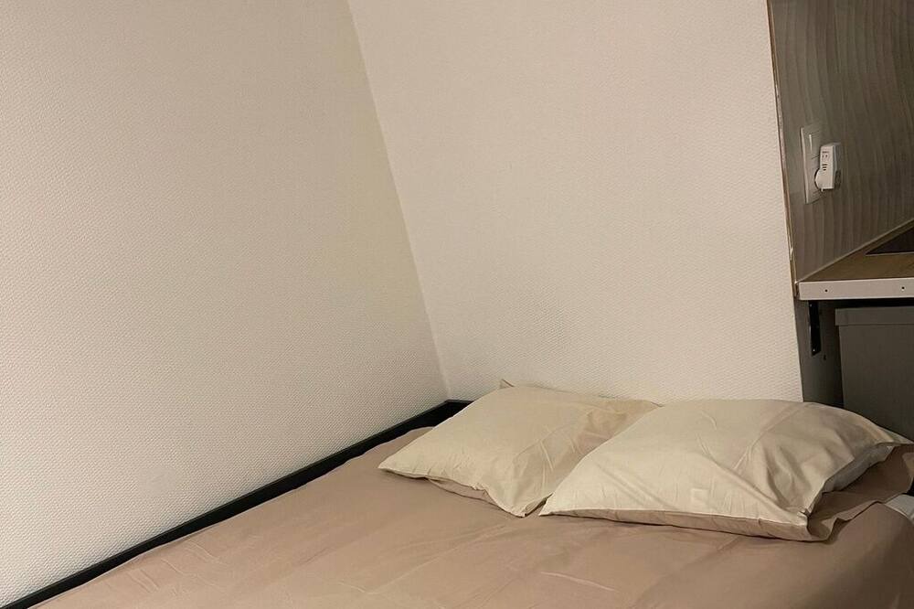 Photo of Bedroom in Miroir - Batignolles