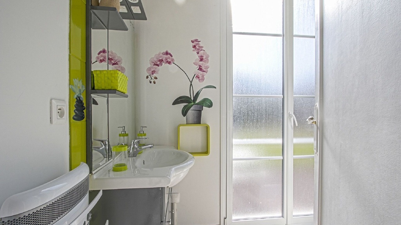 Photo of Bathroom in Sainte-Honorine-des-Pertes