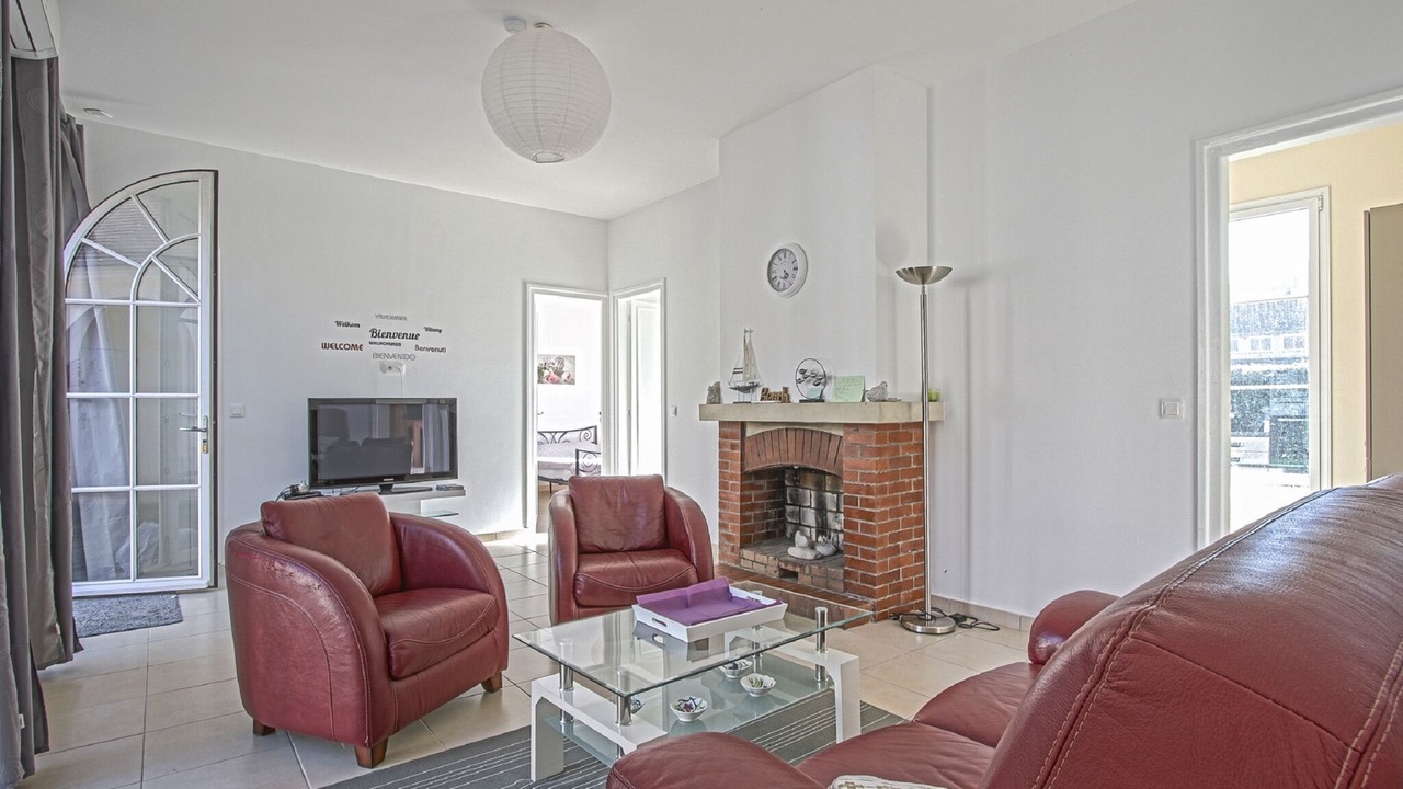 Photo of Livingroom in Sainte-Honorine-des-Pertes