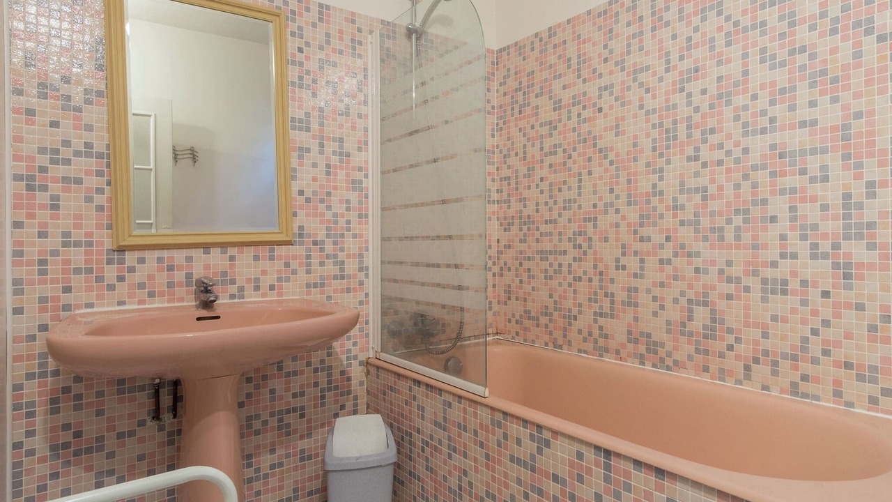Photo of Bathroom in Giroux