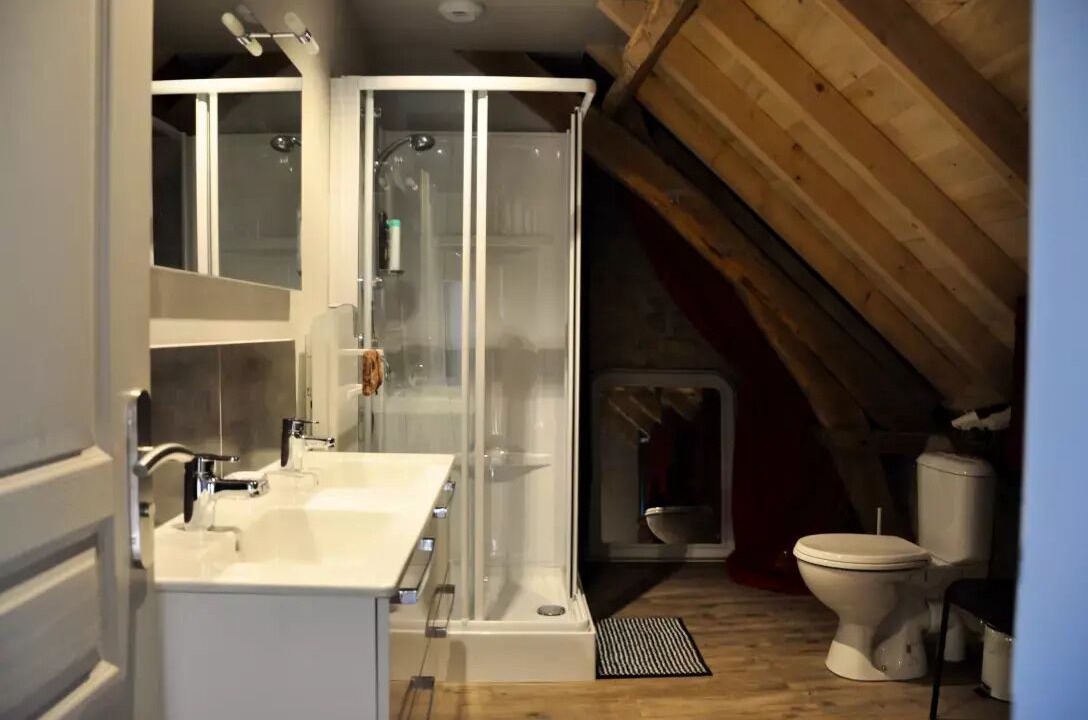 Photo of Bathroom in Yssandon