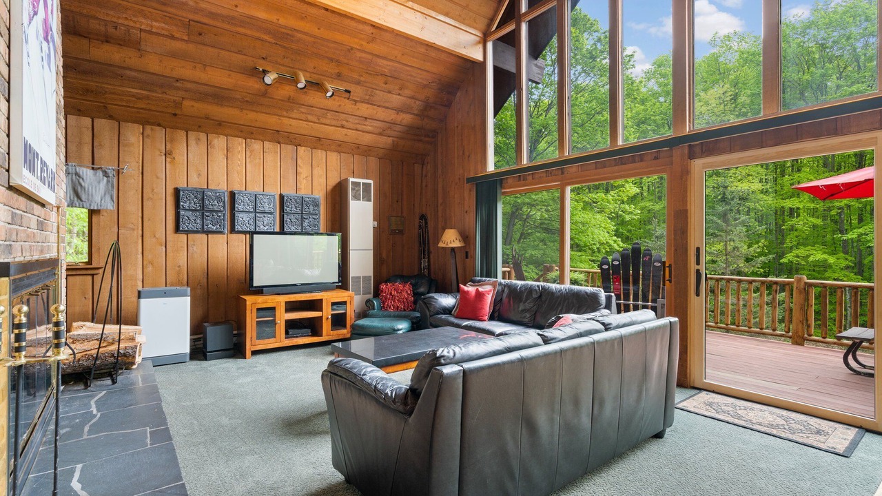 Photo of Livingroom in Bellaire
