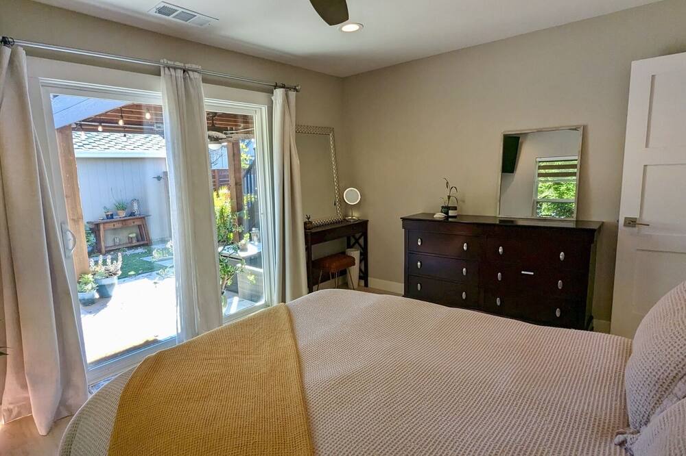Photo of Bedroom in Pleasanton