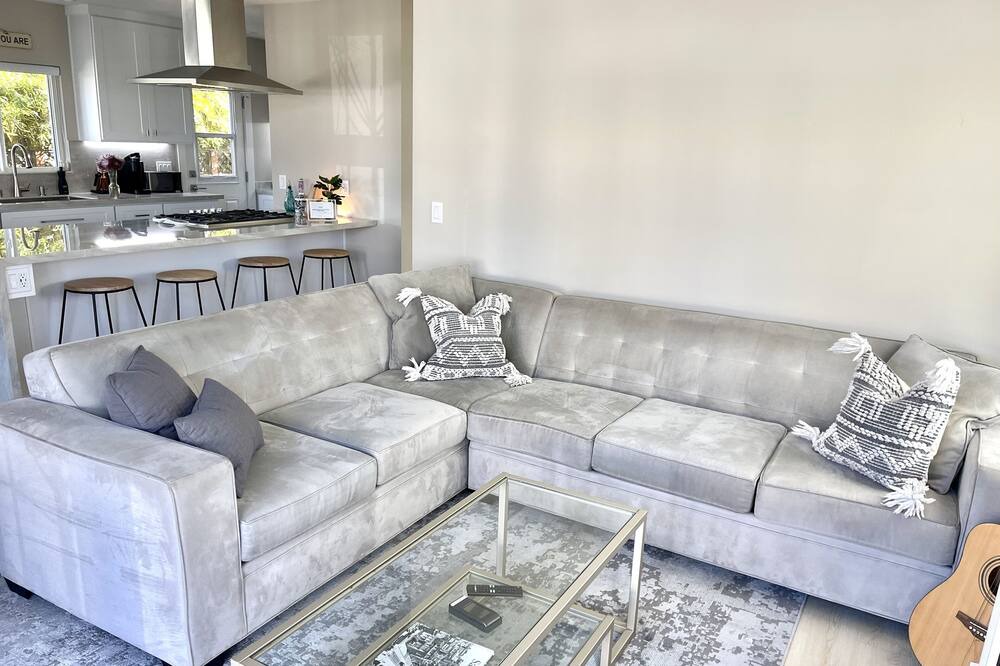 Photo of Livingroom in Pleasanton