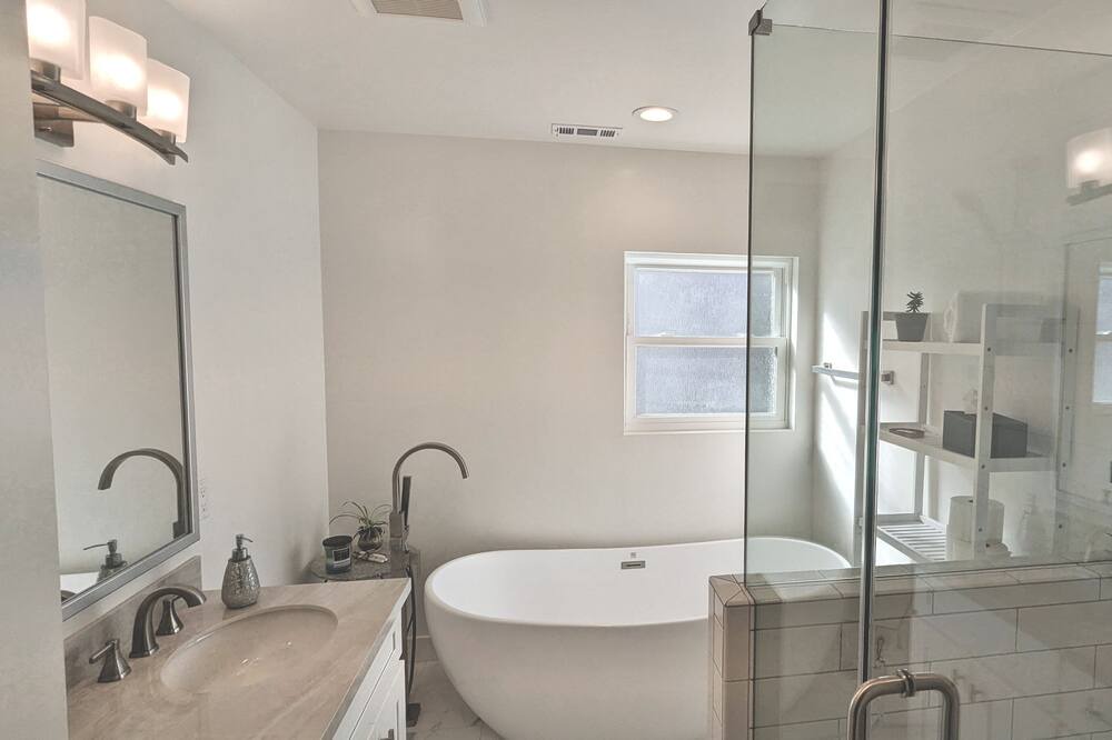 Photo of Bathroom in Pleasanton