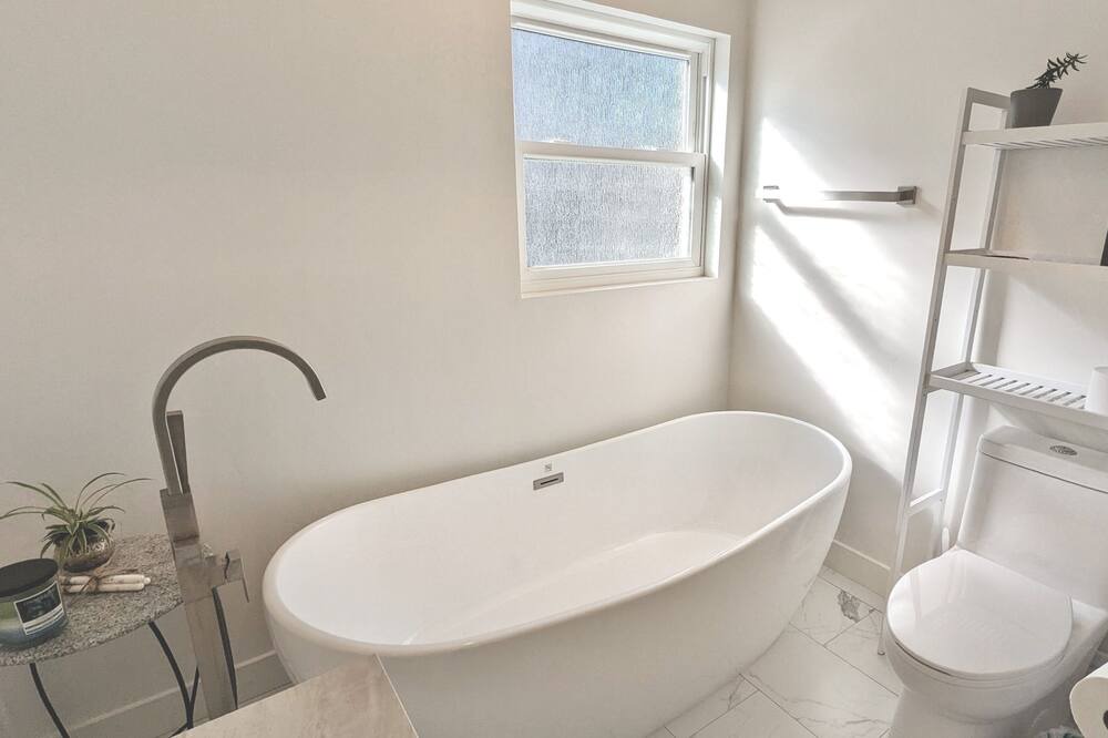 Photo of Bathroom in Pleasanton