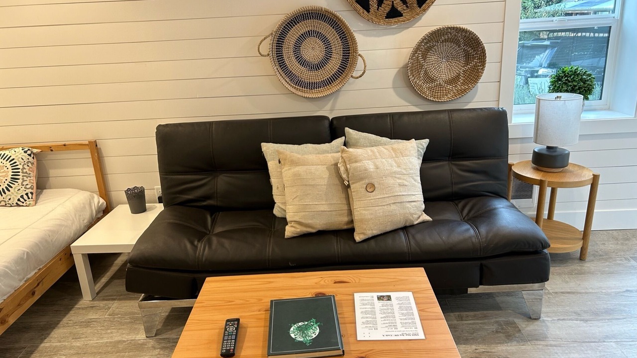 Photo of Livingroom in North Admiral