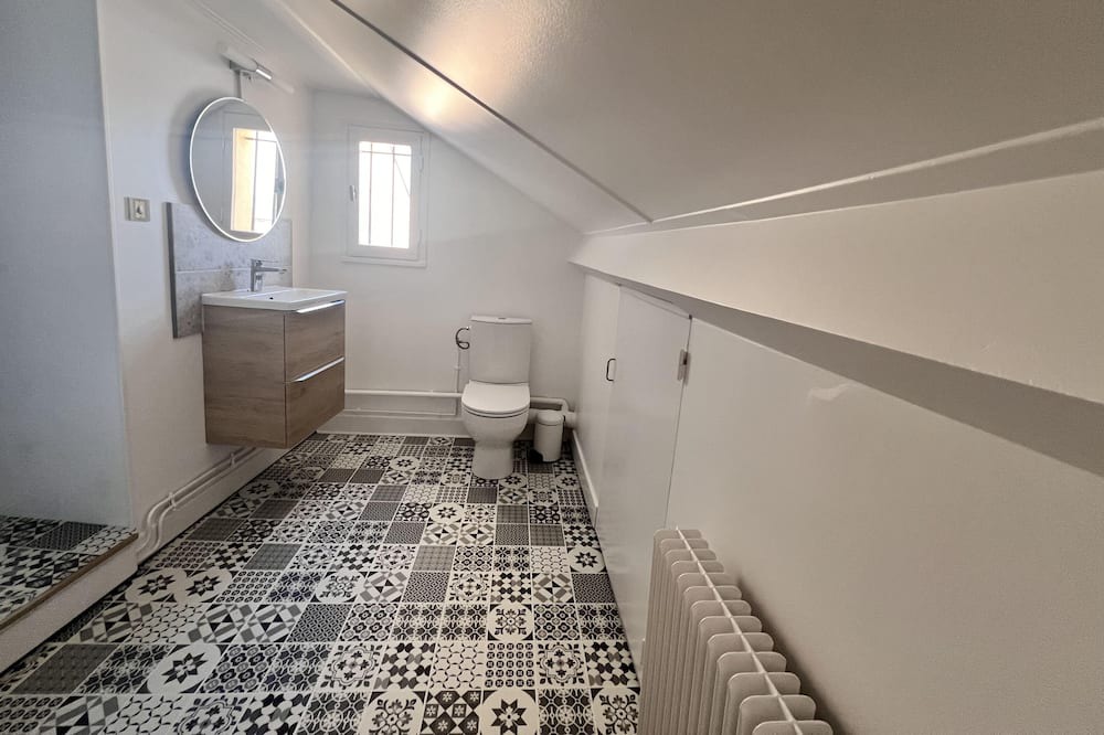 Photo of Bathroom in Vosne-Romanee