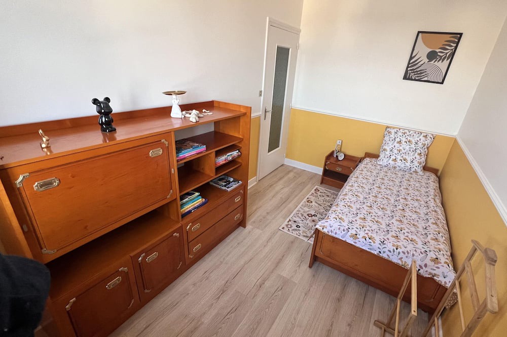 Photo of Bedroom in Vosne-Romanee