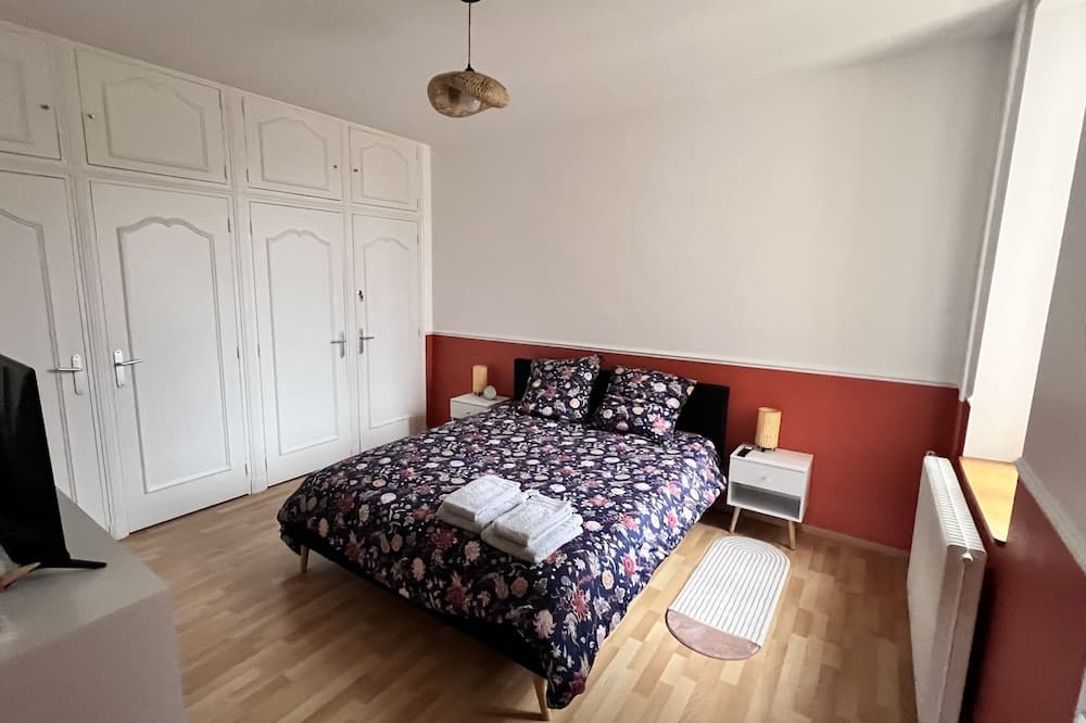 Photo of Bedroom in Vosne-Romanee