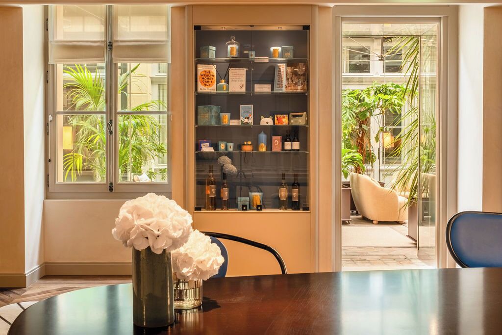 Photo of Others in Notre-Dame