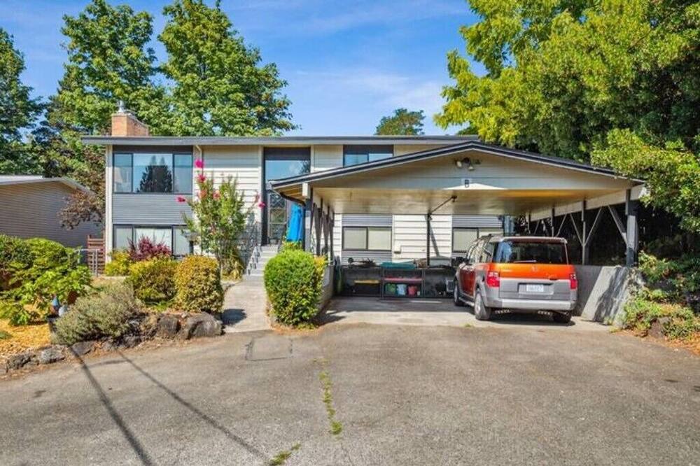 Photo of Outdoor in Seattle Metro Area