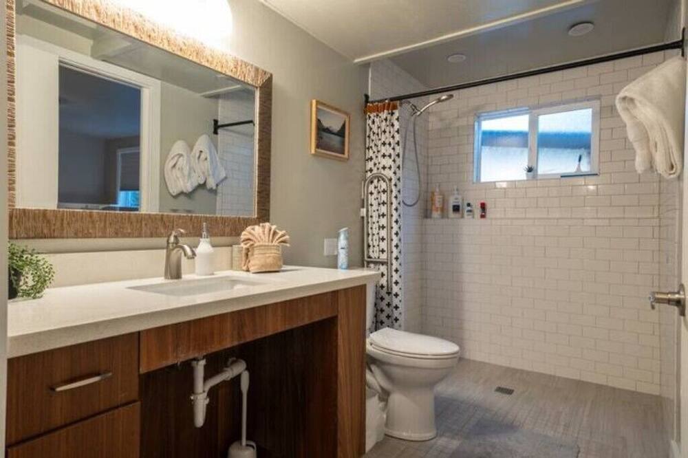 Photo of Bathroom in Seattle Metro Area