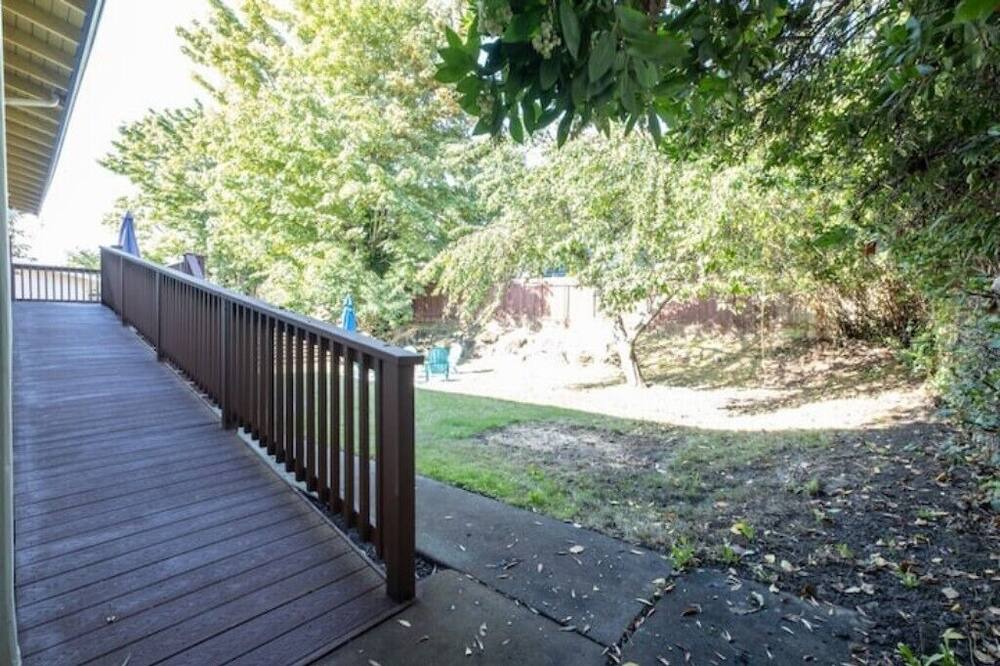 Photo of Outdoor in Seattle Metro Area