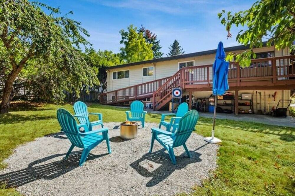 Photo of Outdoor in Seattle Metro Area