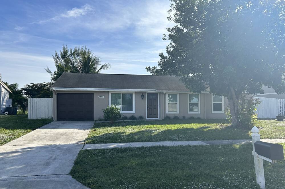 Photo of Outdoor in Royal Palm Beach