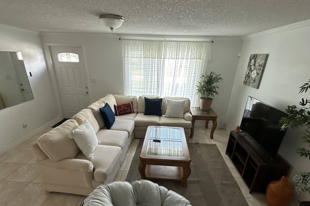 Photo of Livingroom in Royal Palm Beach
