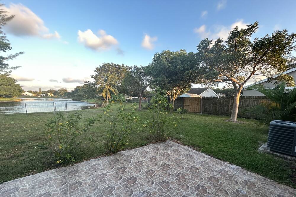 Photo of Outdoor in Royal Palm Beach