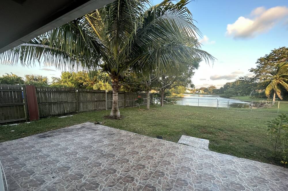 Photo of Outdoor in Royal Palm Beach