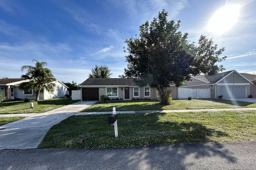 Photo of Outdoor in Royal Palm Beach