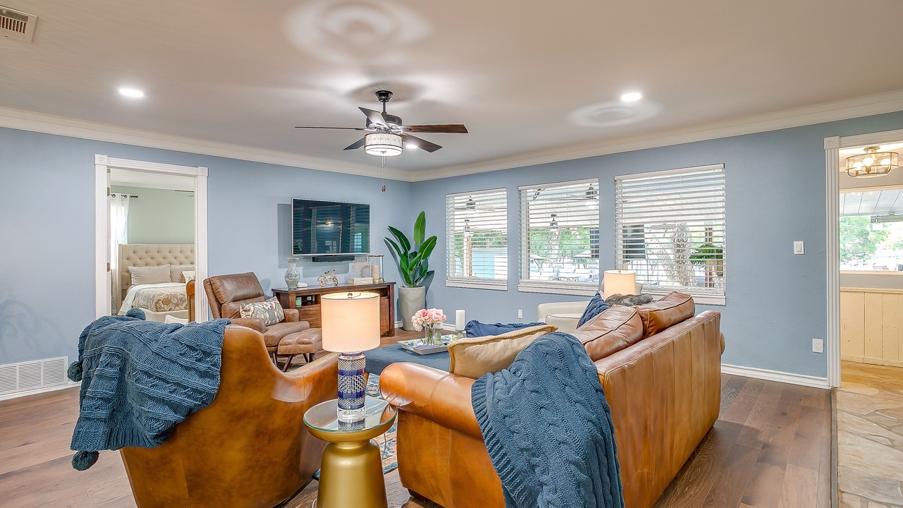Photo of Livingroom in Gordon
