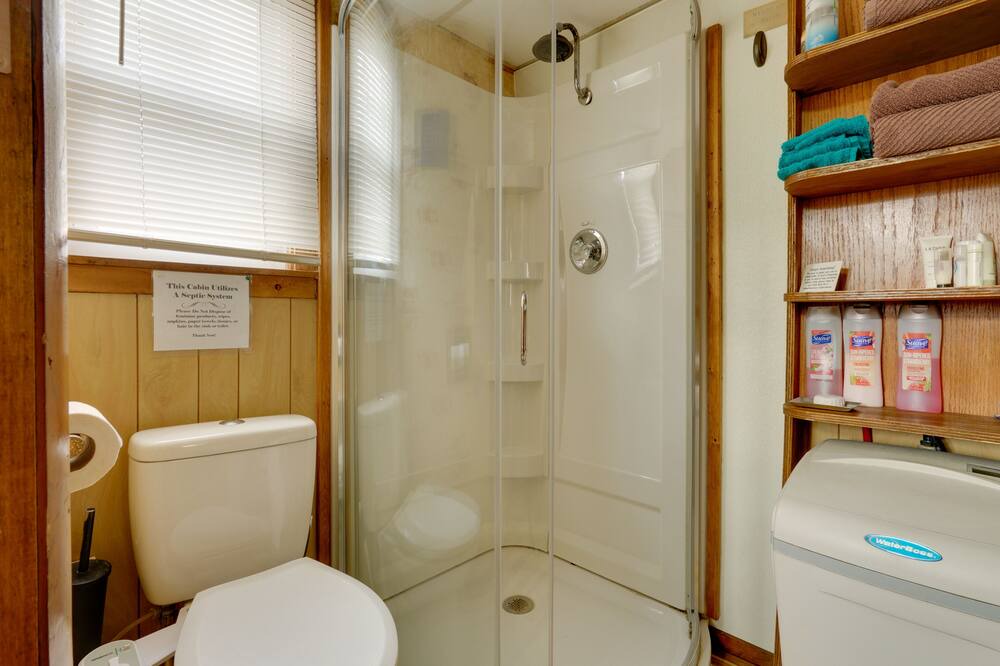 Photo of Bathroom in Logansport