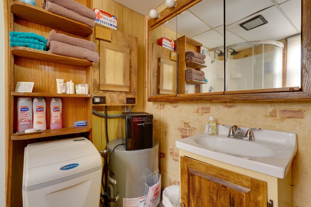 Photo of Bathroom in Logansport