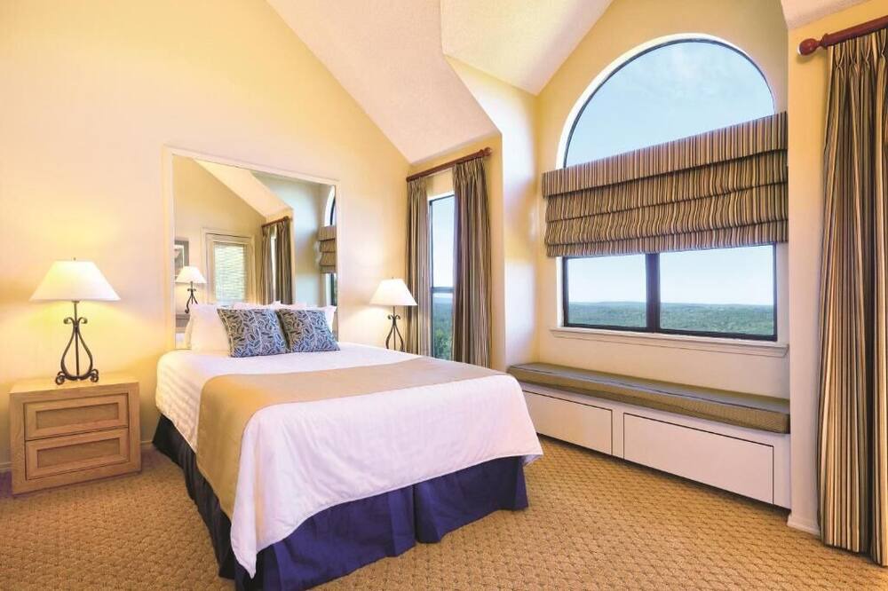 Photo of Bedroom in Fairfield Bay