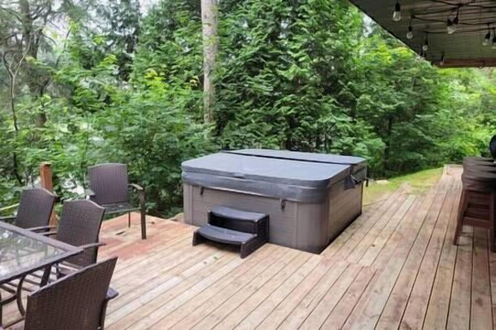 Photo of Outdoor in Rawdon