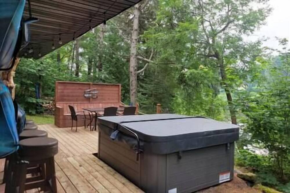 Photo of Outdoor in Rawdon