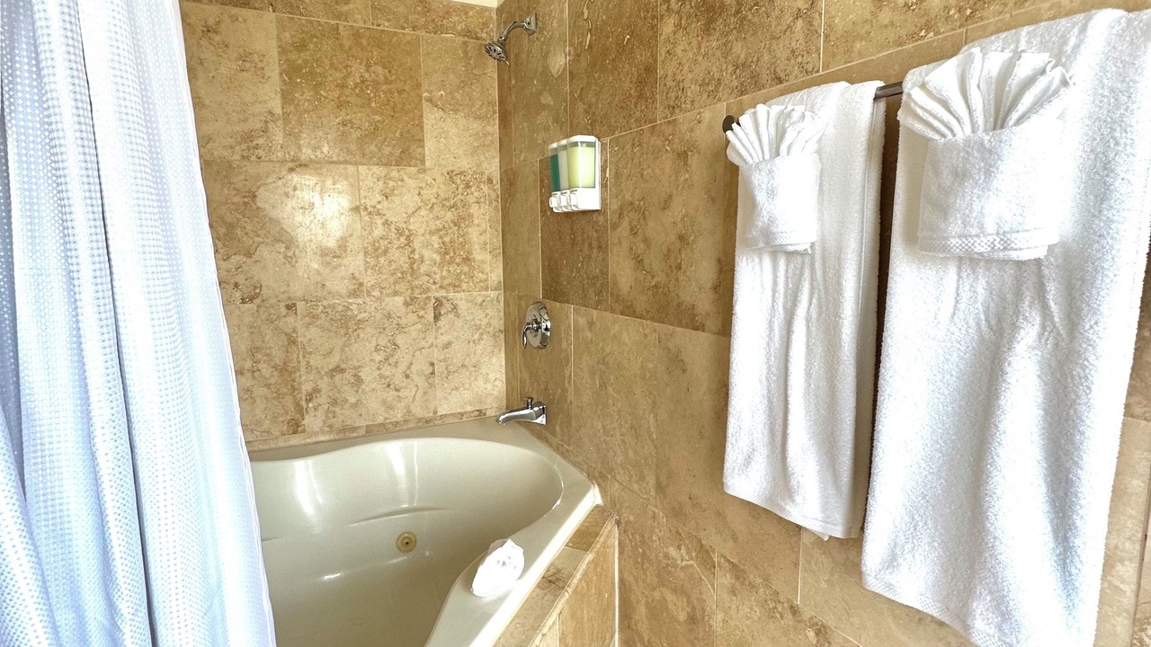 Photo of Bathroom in Boys Works